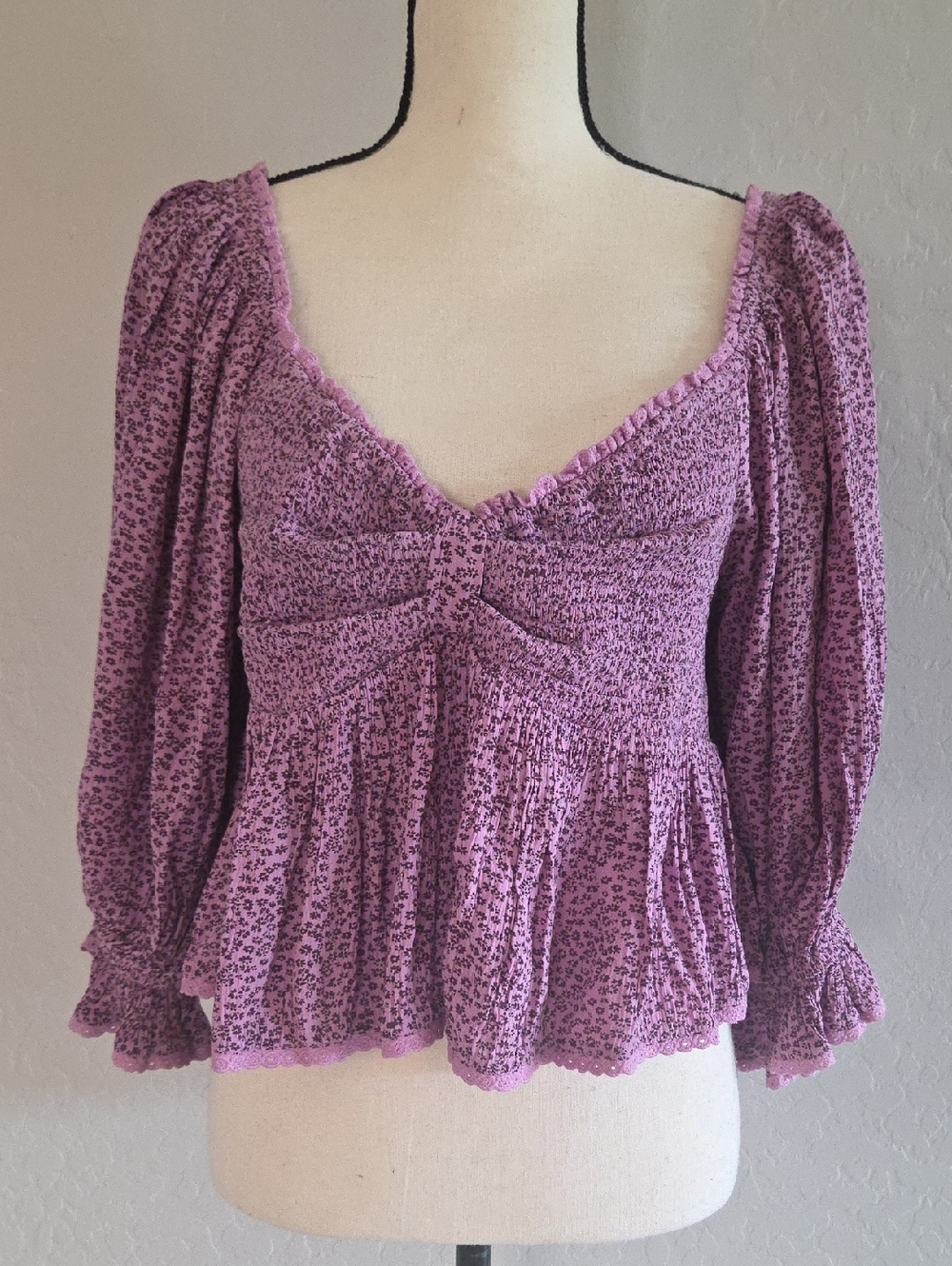 Free People Lavender Floral Smocked Puff-Sleeve Top Size Large NWT